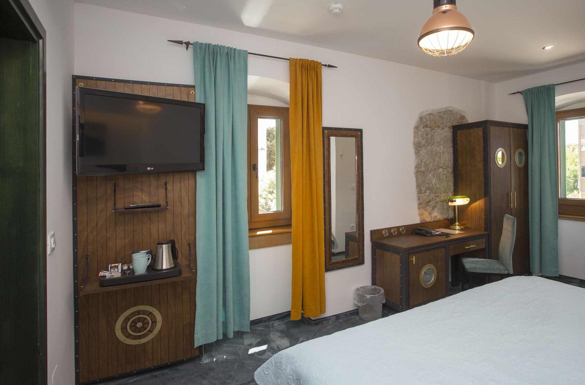 Hotel Diana 3*