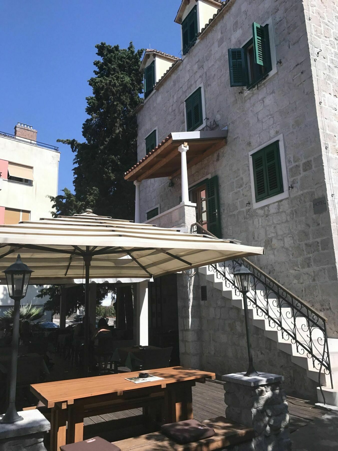 Diana Hotel