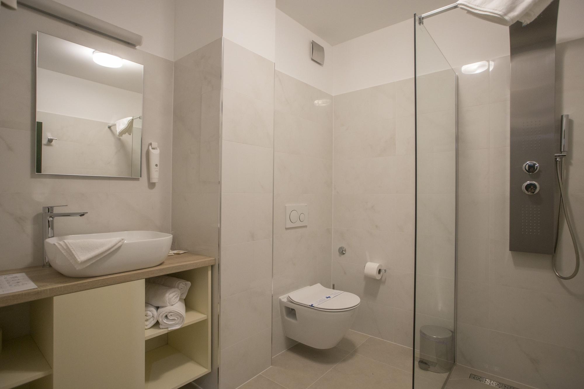 Hotel Diana 3*