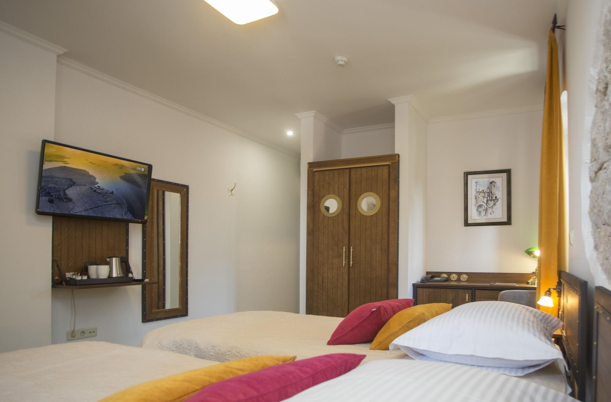 Diana Hotel