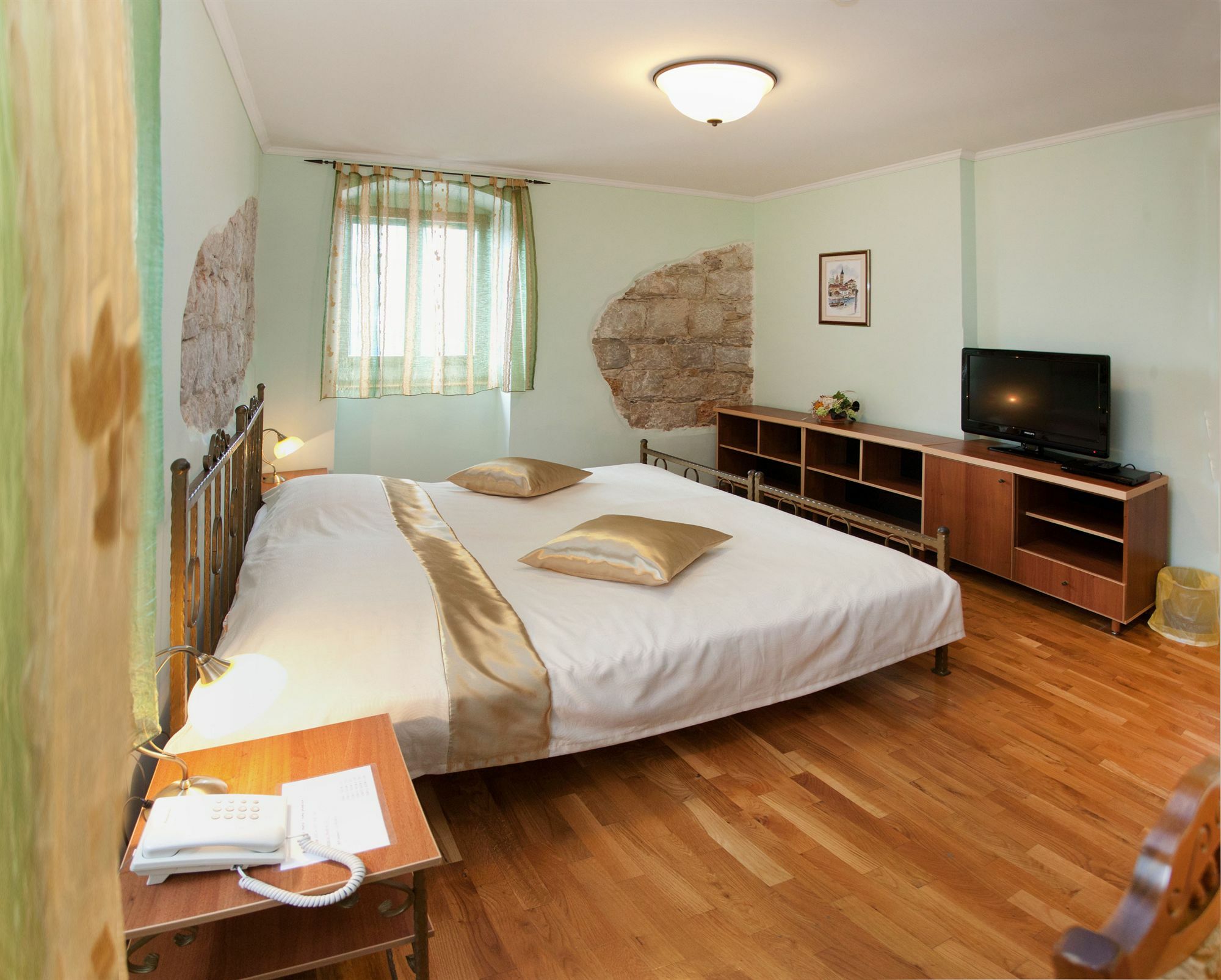Hotel Diana