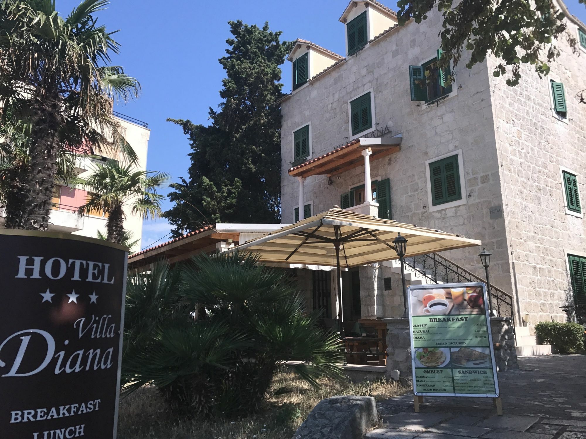 Hotel Diana